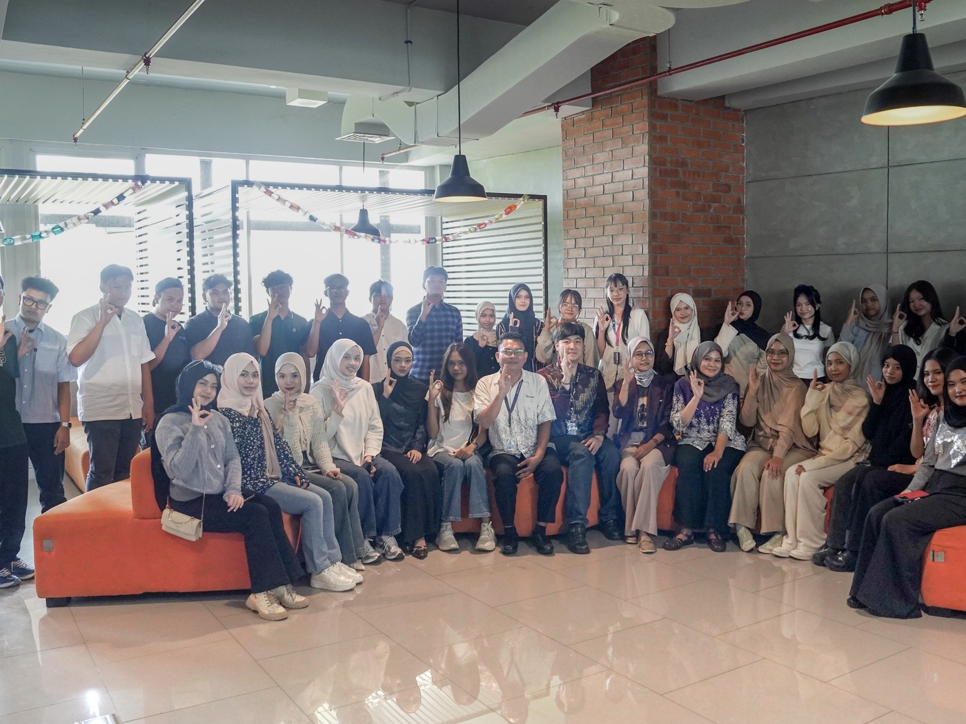 BOLD Series BINUS Online From Prompt to Automation Preview Session with Siska Nurul Chotimah